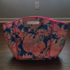 New large Lilly Pulitzer beverage tote